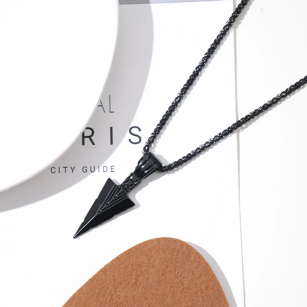 Винтажное женское и мужское колье с треугольной головкой