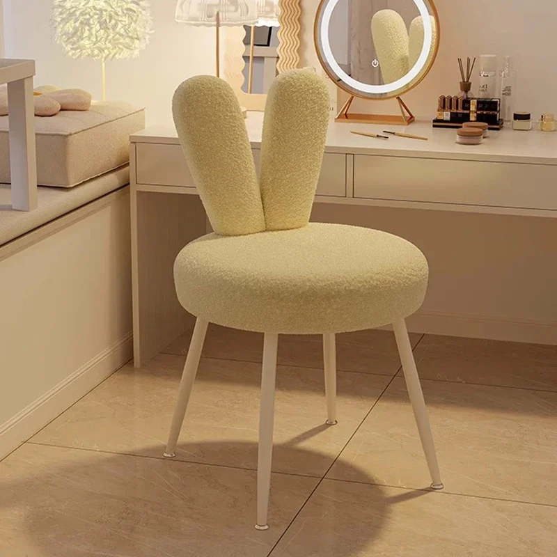 Роскошный стул для макияжа в кремовом стиле современный туалетный столик