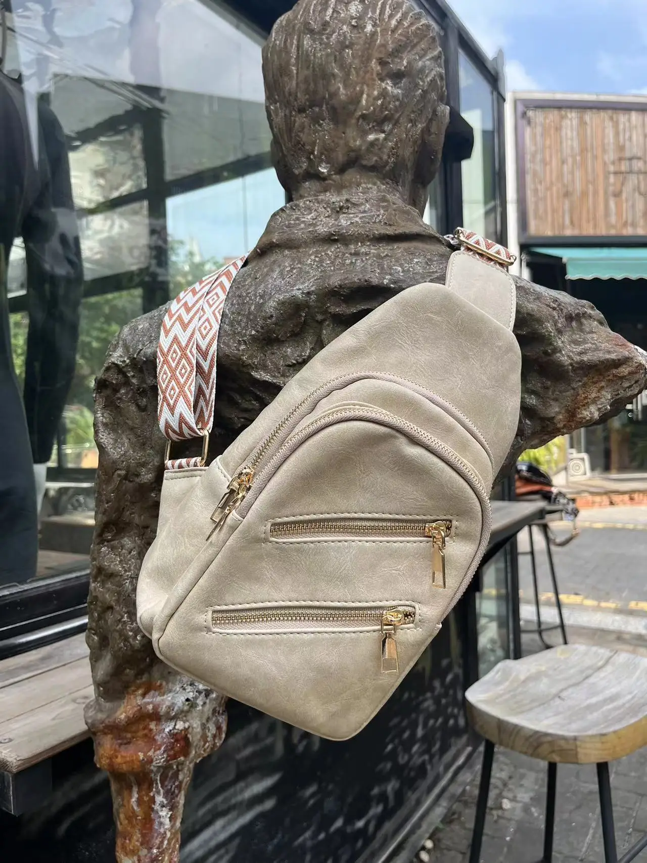 2023 Women Vintage Sling Bag PU Leather Bags Double Zipper Large Capacity Chest Bag Wide Strap Crossbody Bag Shoulder Bag