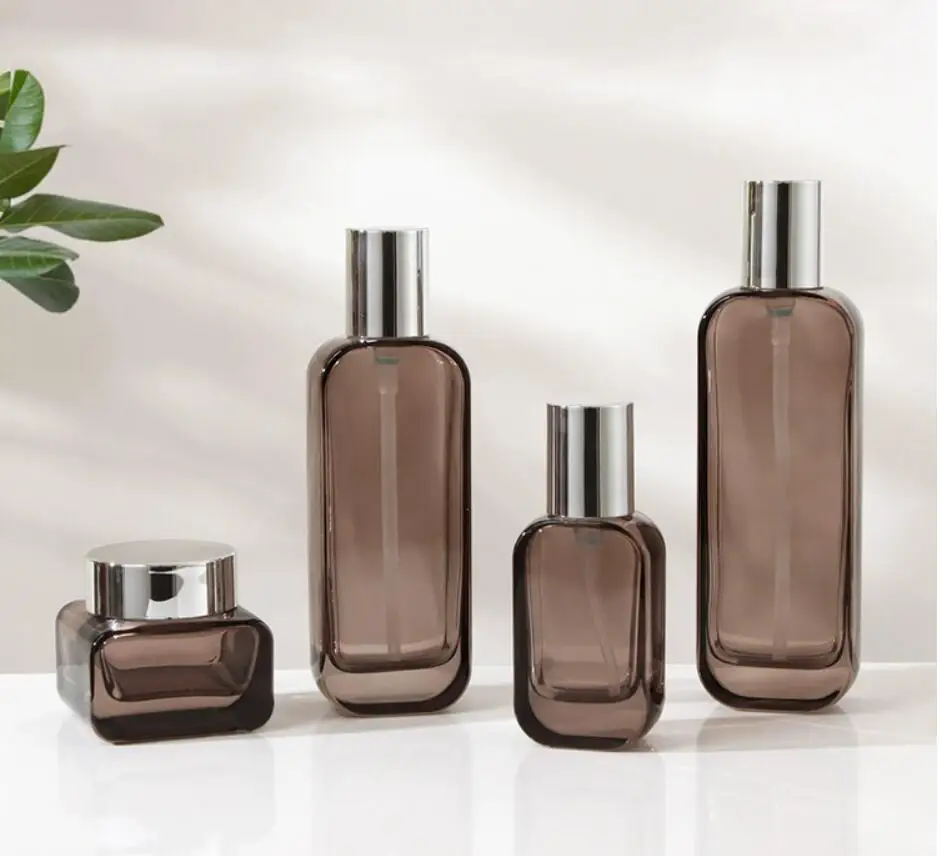 Банка из коричневого стекла для ухода за кожей 30 г