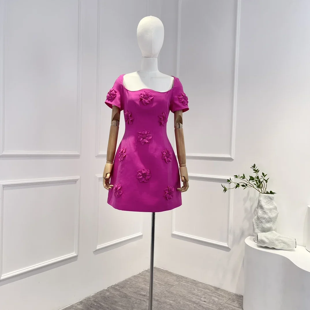 

Шикарное розово-красное высококачественное роскошное шерстяное шелковое платье с Тональными цветочными аппликациями с волнистым вырезом лодочкой и короткими рукавами для женщин