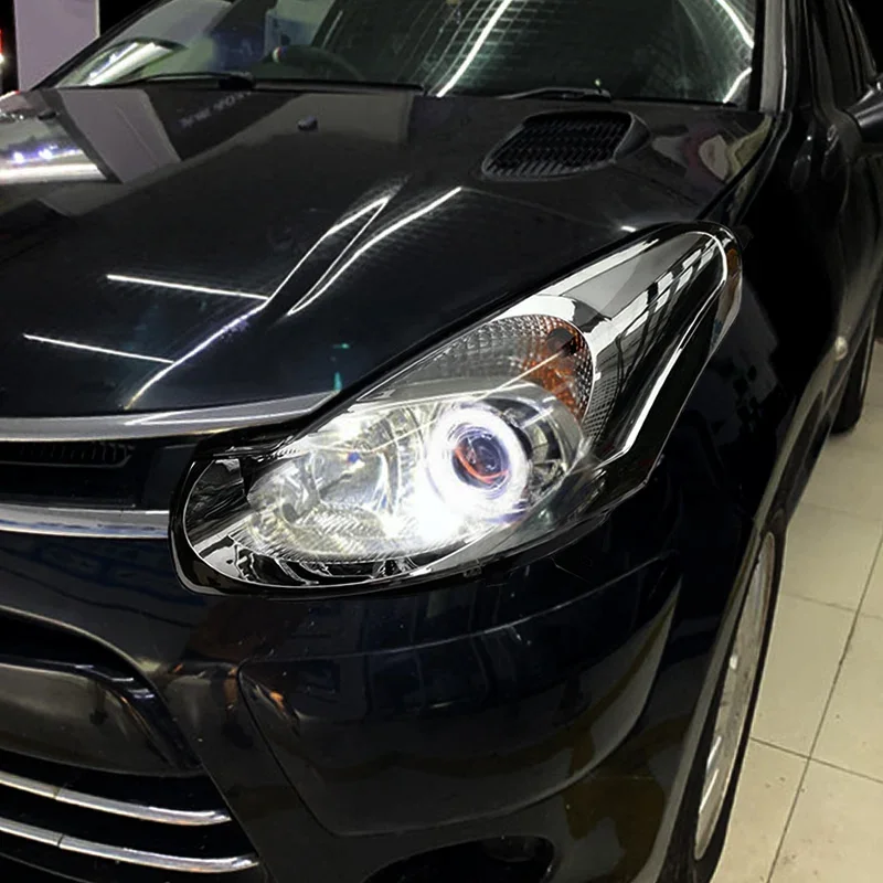 Фото Кастомизированные светодиодные фары Full LED для Citroen C2 2006-2012 с биксеноновыми линзами и дневными ходовыми огнями (DRL) №1