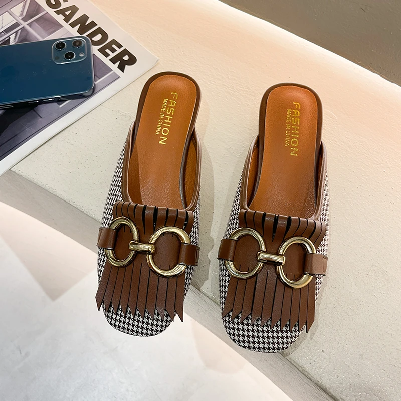 

Woman Mules Shoes Outdoor Slippers Female Low Heel Casual Shoes Comfortable Slippers Metal Decoration Slides Designer Slides