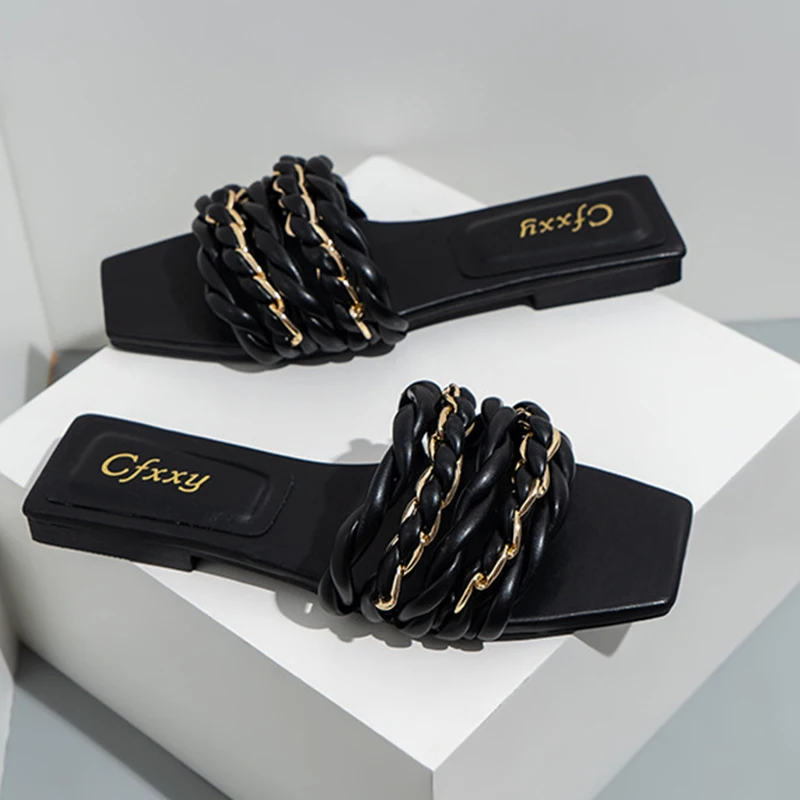 

2021 Women's Slippers Fashion Woven Chain Design Sexy Open Toe Outdoors Flat Sandals Luxurious Temperament Black Woman Shoes