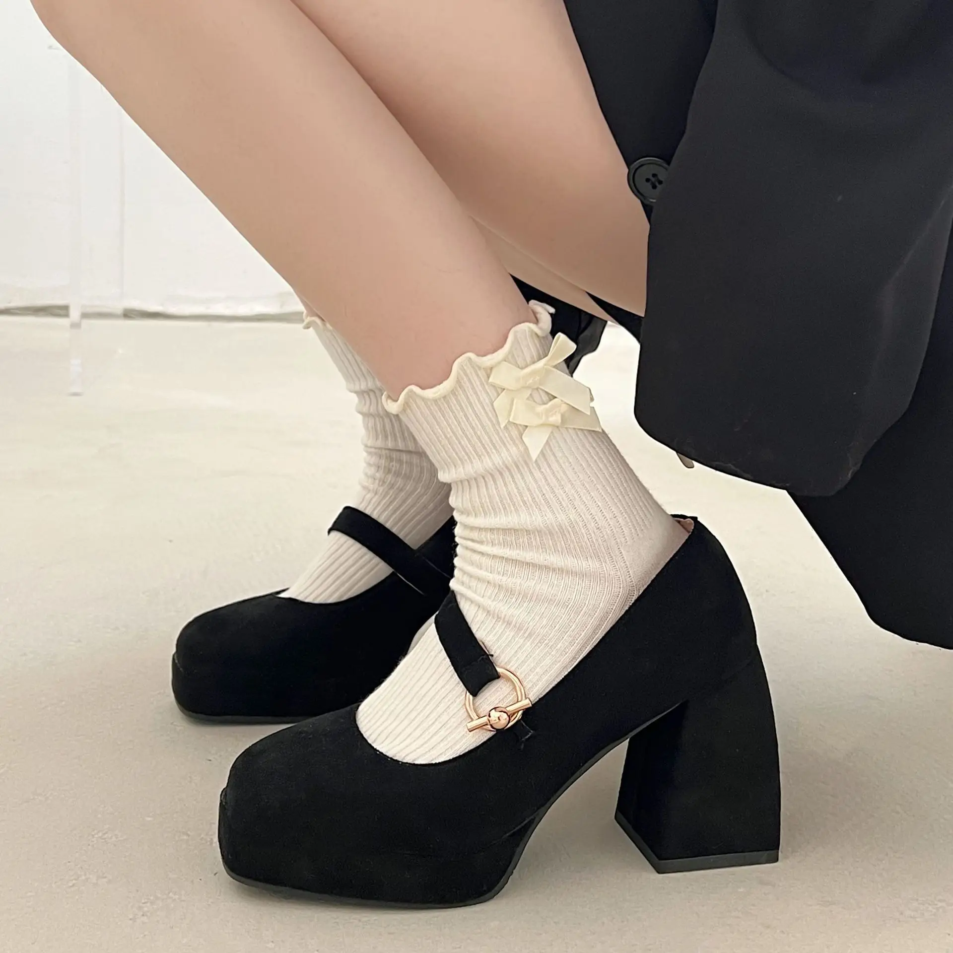 

Женские замшевые туфли с юбкой, черные туфли на толстом каблуке, с квадратным носком, на осень и зиму, 2022