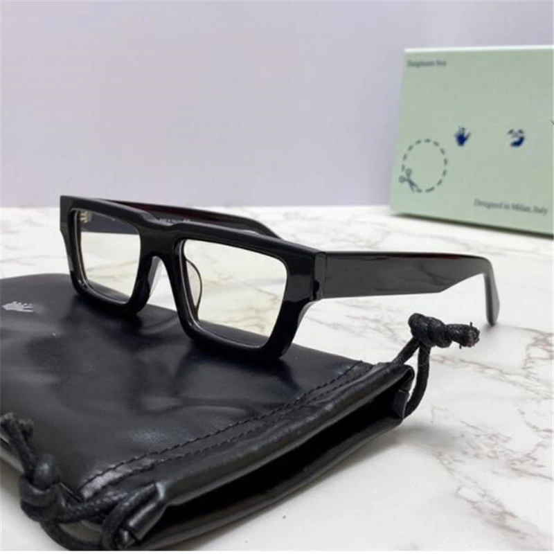 

Retro square box red book with sunglasses girl Black gorgeous rectangular luxury glasses Contains green boxes and black leather