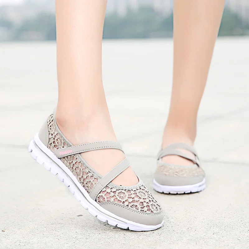 

Woman Mesh Flats 2021 Women Fashion Breathable Vulcanized Women's Light Ladies Sneakers Female Walking Shoes