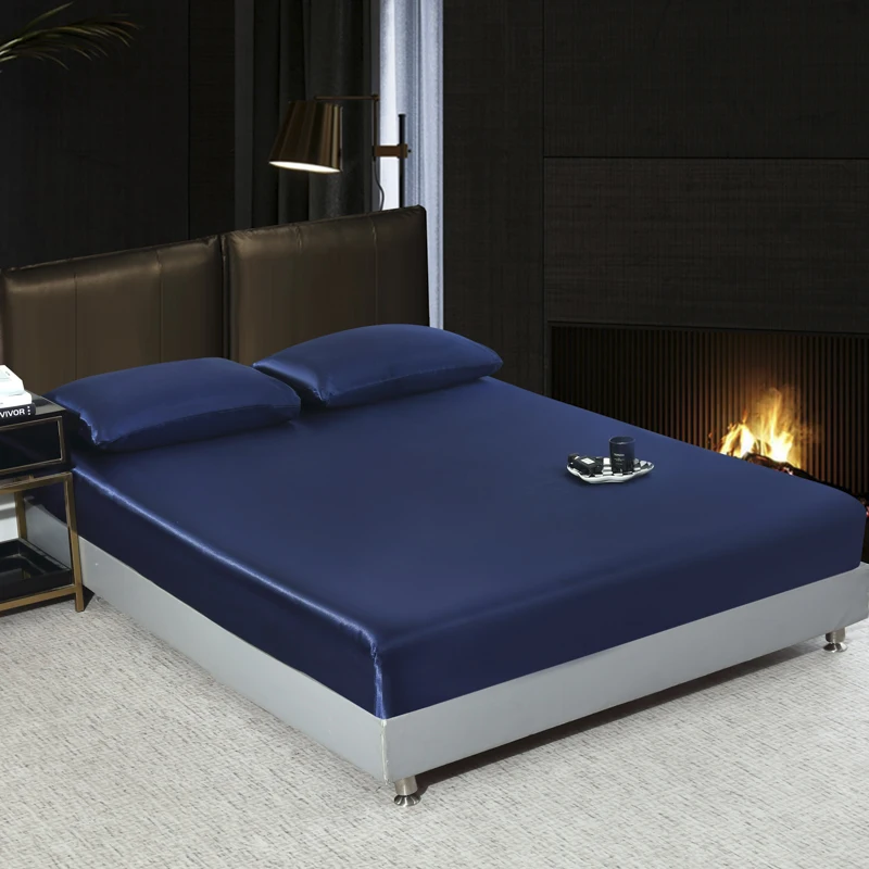 Однотонная атласная простыня с резинкой xiao qi qi