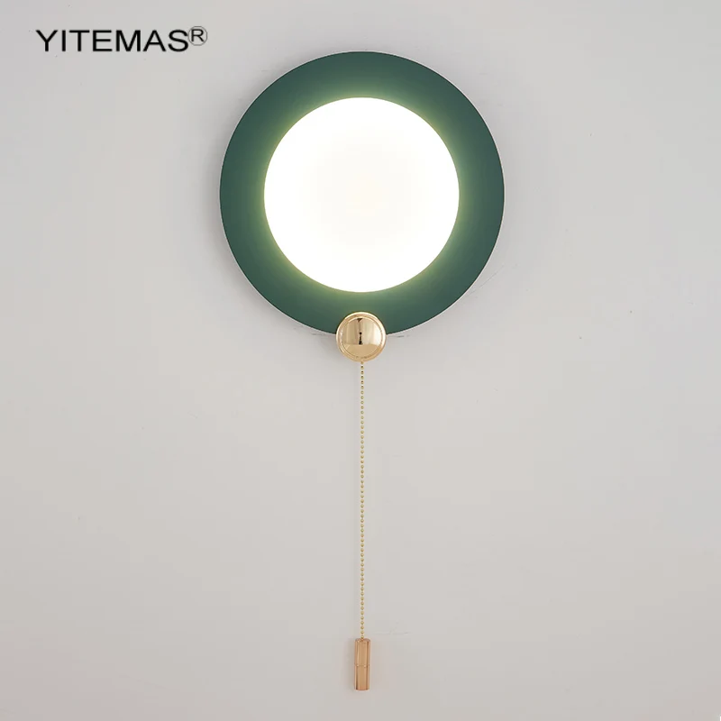 Уникальная круглая настенная лампа с выключателем-тягой зеленого/оранжевого/черного цвета на ночном столике в спальне с 3-мя температурами золотого света и 8 Вт.