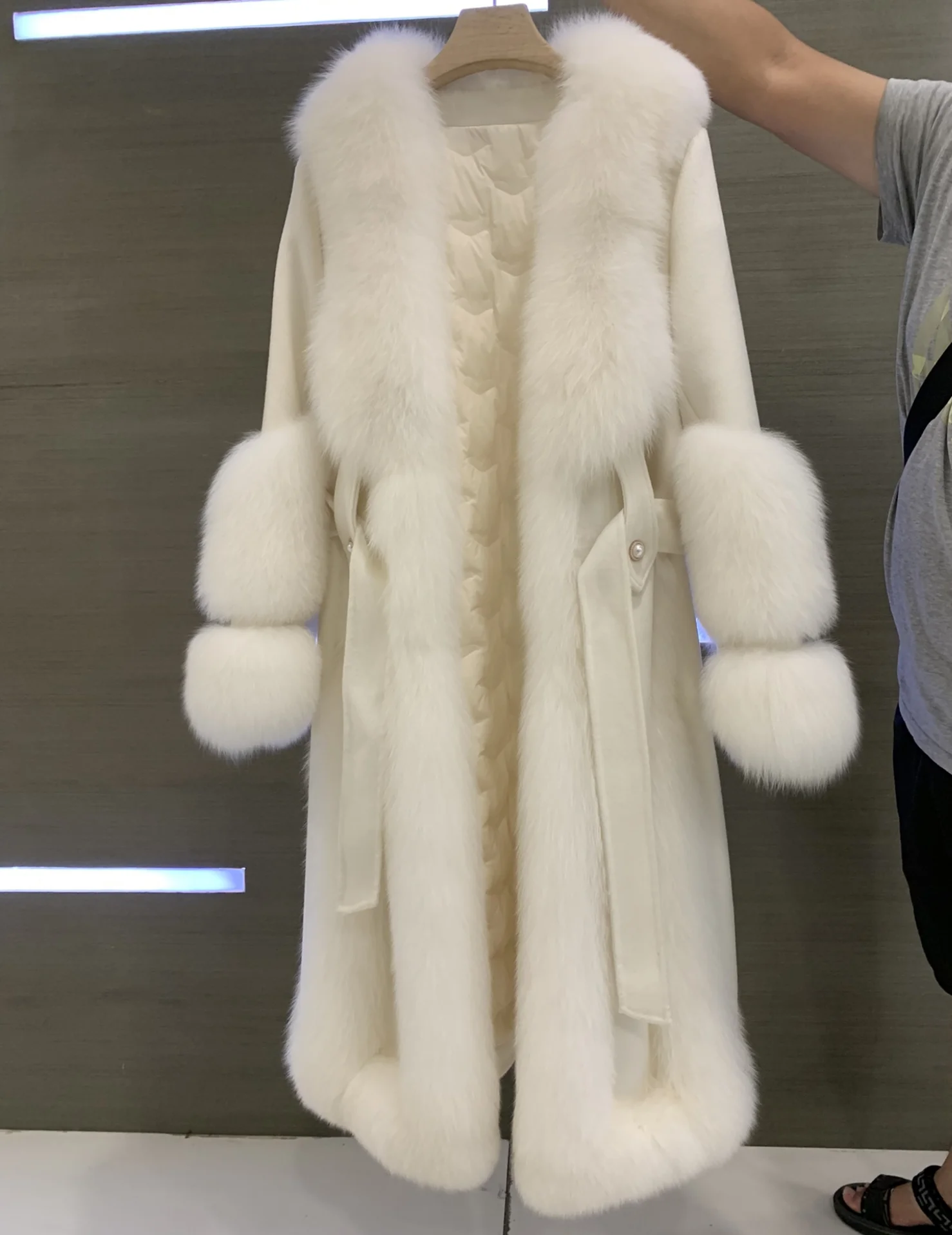 

Новинка 2023, женское роскошное шерстяное длинное пальто с воротником из натурального Лисьего меха, зимнее теплое пуховое пальто с поясом