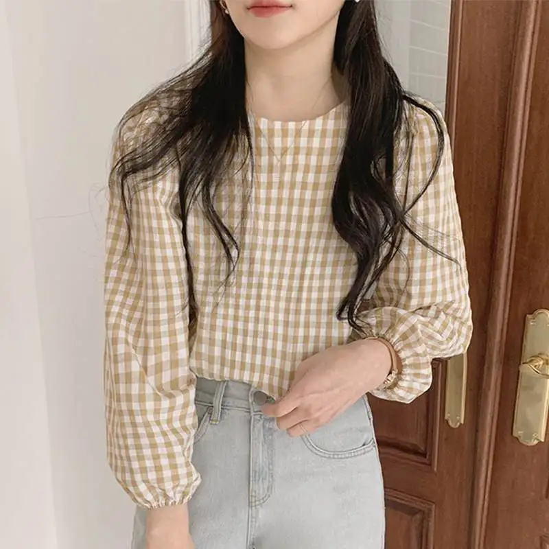 

Checked Plaid Puff Sleeve Shirts Office Tops 2022 VONDA Women Casual Pleated Round Neck Blouse Blusas Femininas Oversized Shirts