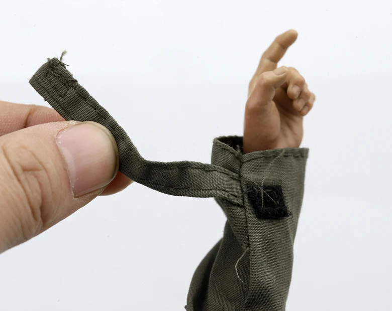 Мужской зеленый комбинезон в масштабе 1/6