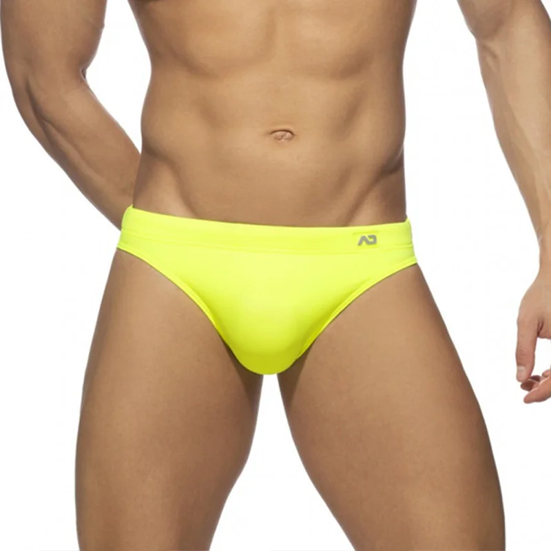 

Men Sexy Low Waist Briefs Letter Print Beach Swim Trunks 7 Colors High Elasticity Polyester Swimwear Swim Shorts Summer