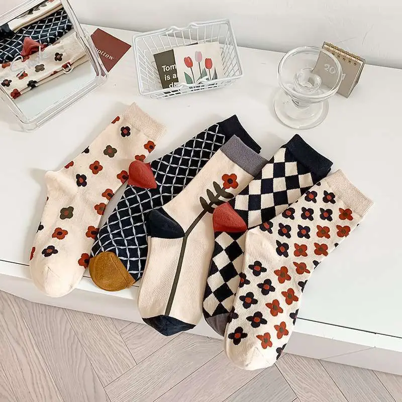 Носки Женские носки-трубы с ромбами Чулки в студенческом стиле трендовые