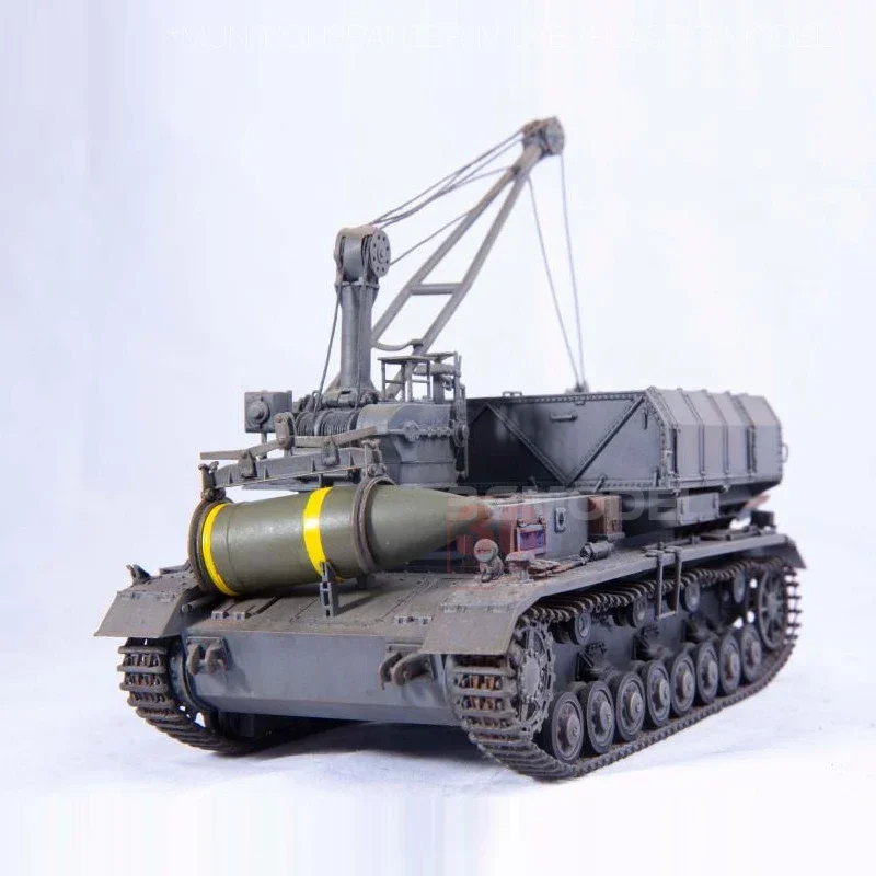 Комплект собранной модели Trumpeter 00362 немецкий ПЗ. КППВ. IV Ауф. Резервуар для