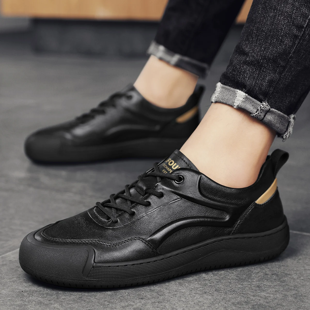 

Tide Trend Men's Black Office Business Leather Shoes Male Students White Walking Casual Sneakers Skateboard Travel Footwear