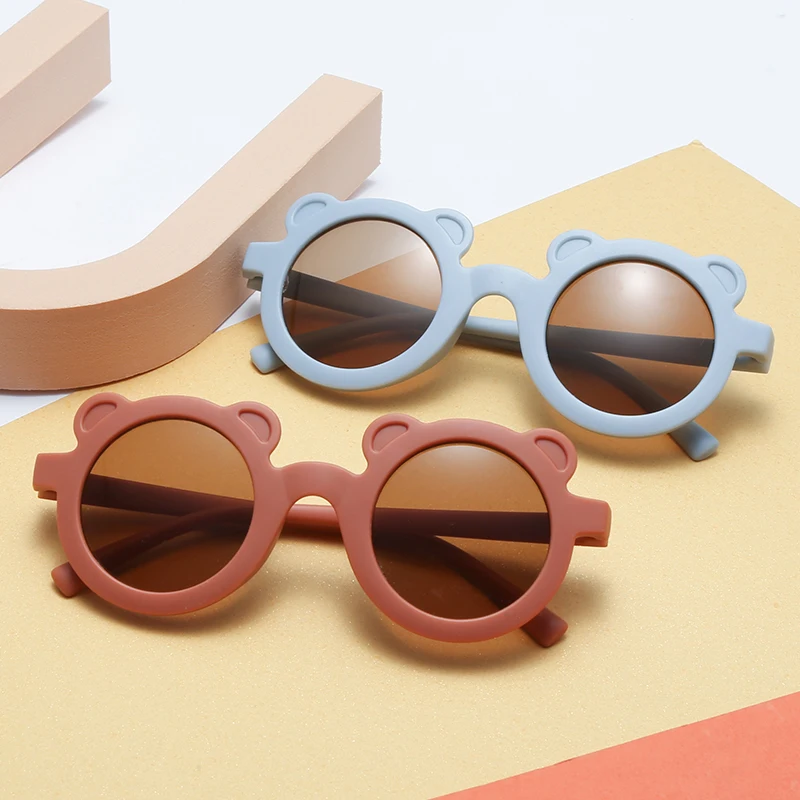 

Модные круглые солнцезащитные очки для маленьких девочек, детские солнцезащитные очки 2022 с милым маленьким медведем, черные, розовые Красо...