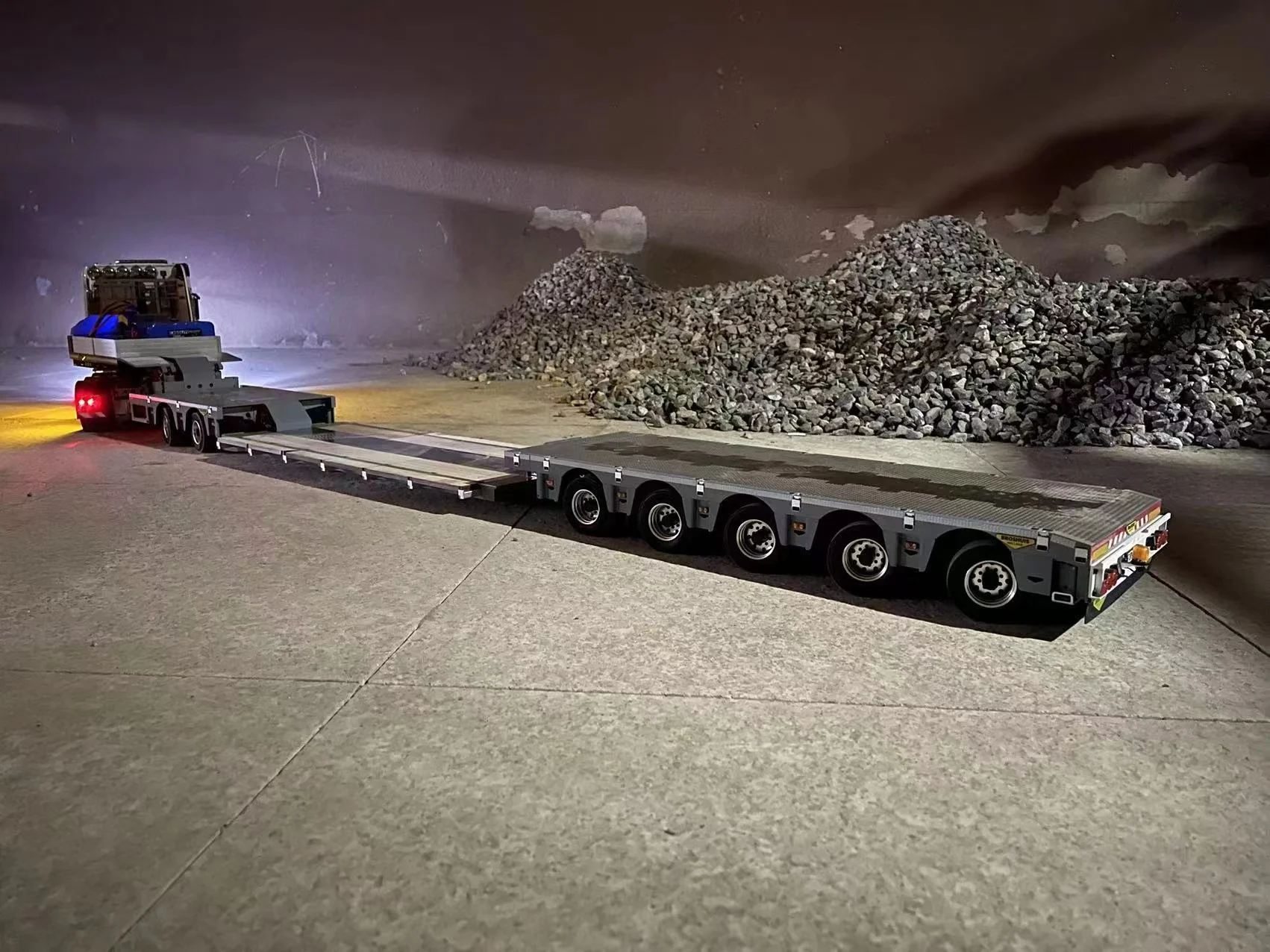 Модель прицепа Nooxion FERY BEAR серии 2 + 5 обновленная с комплектом низких плоских