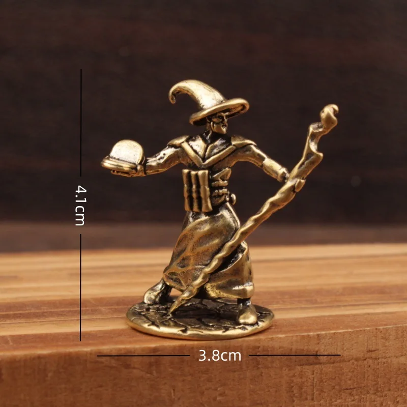 

Латунные фигурки волшебника