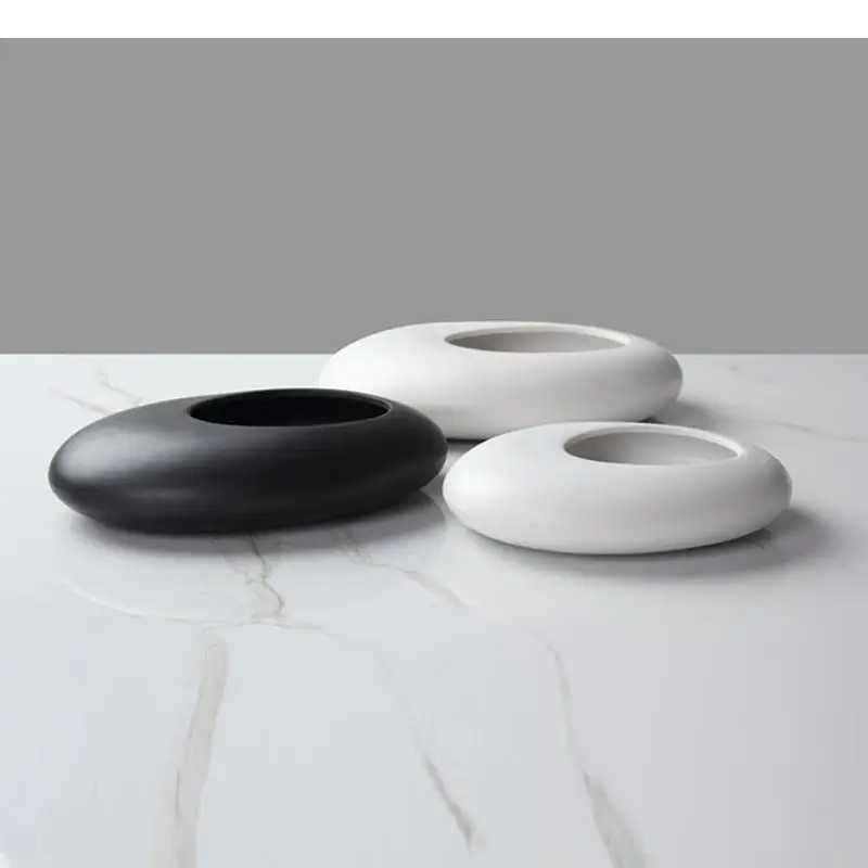 Простая керамическая ваза из булыжника черно-белые поделки украшение для