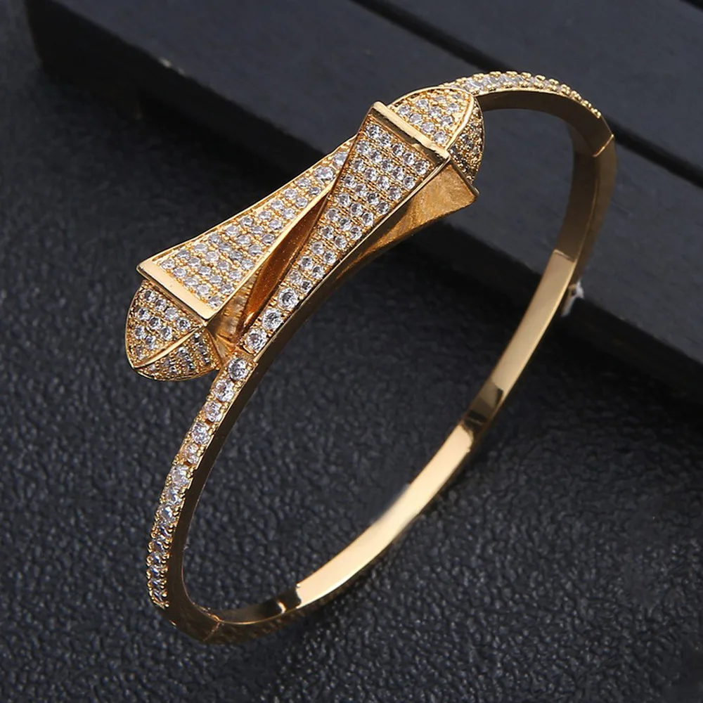 

Luxury Classic Brass Gold Plated Full Zirconia Statement Bracelet Ring Set Ornament Bracelet High Jewelry Wedding Pendant Neckla