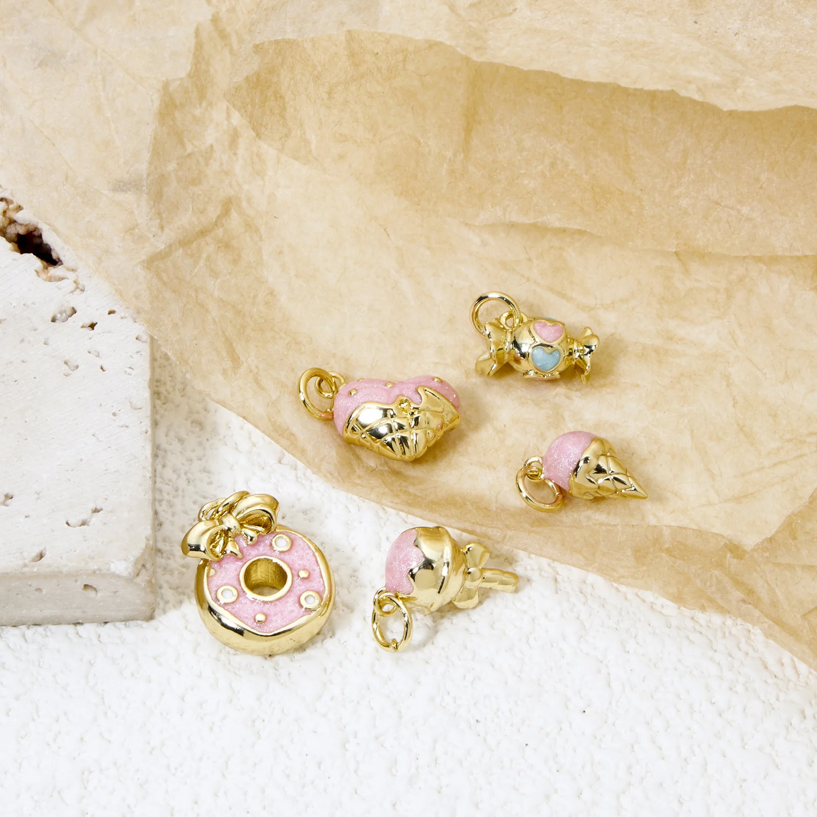 2 шт. новые латунные подвески розовая жемчужная эмаль геометрическое сердце