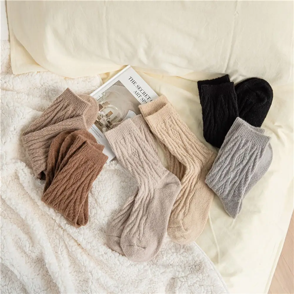

Однотонные женские теплые утепленные носки, женские носки средней длины, японские твист плюшевые носки