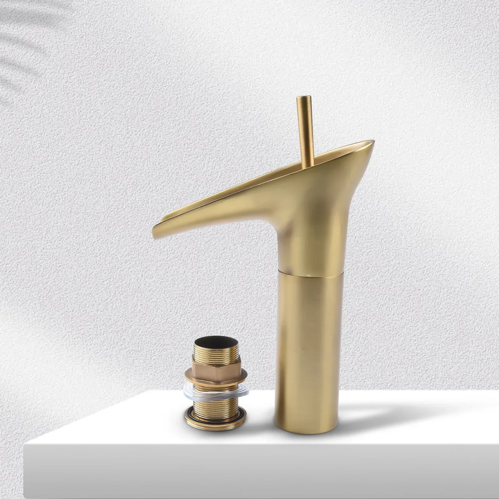 Латунный смеситель для раковины