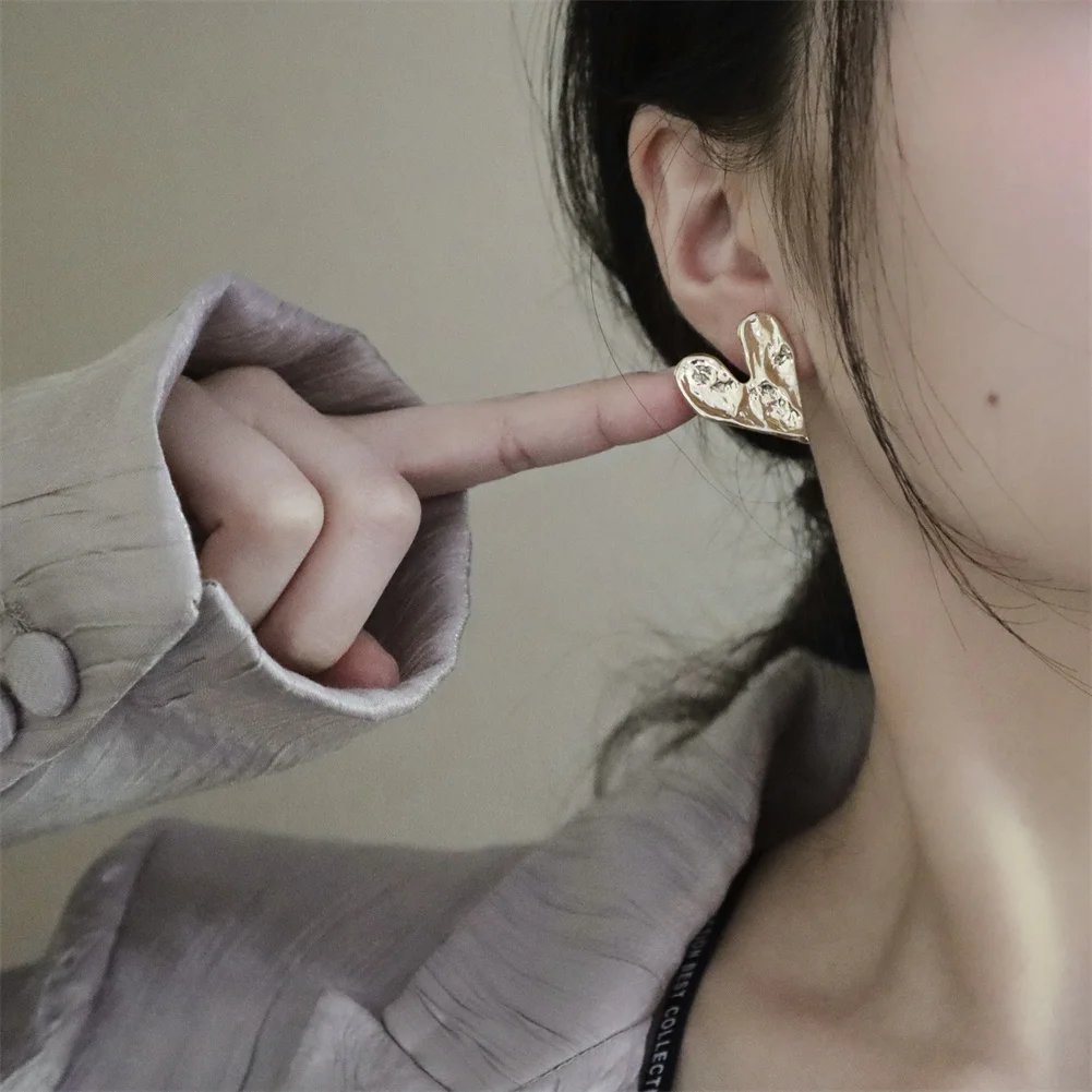 

Design Sense Concave Convex Uneven Gold Colour Heart Earrings Korean Fashion Jewelry Party Unusual Accessories For Women's Gift