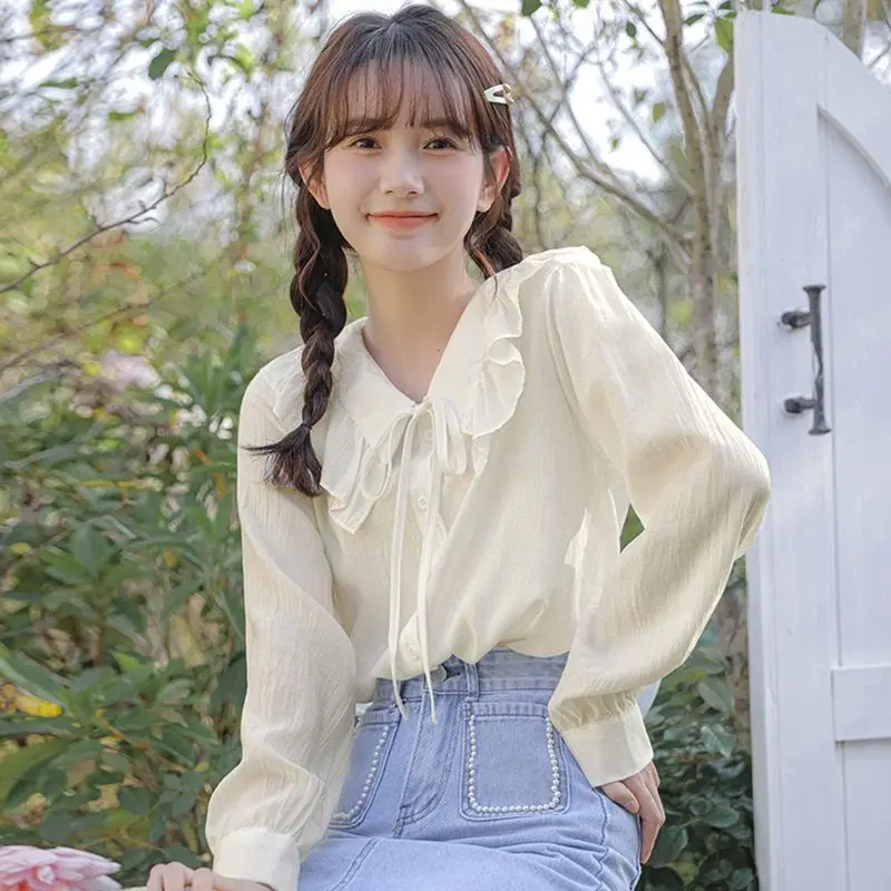 Рубашка женская демисезонная с длинным рукавом и черным грибковым краем