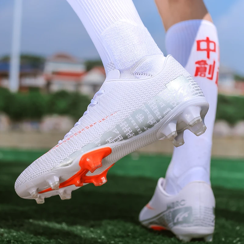 Men Soccer Shoes New Pattern Anti-skid Athletic Shock Absorb Football Sneaker Long Nails Male Training Footwear TF Free Shipping