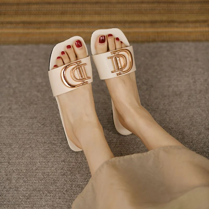 Luxury Women Slippers Buckle Design Small Incense Style Casual Women Flat Sandals External Wear Summer Sandy Beach Women Slides