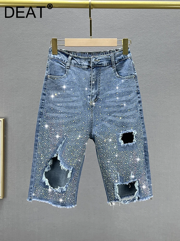 

DEAT Women's Denim Shorts High Waist Full Diamonds Hollow Out Solid Color Knee Length Pants 2023 Summer New Fashion 29L2510