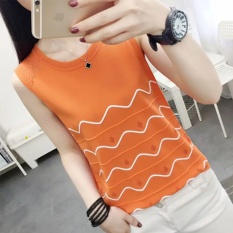 

Женский трикотажный жилет в полоску, с V-образным вырезом