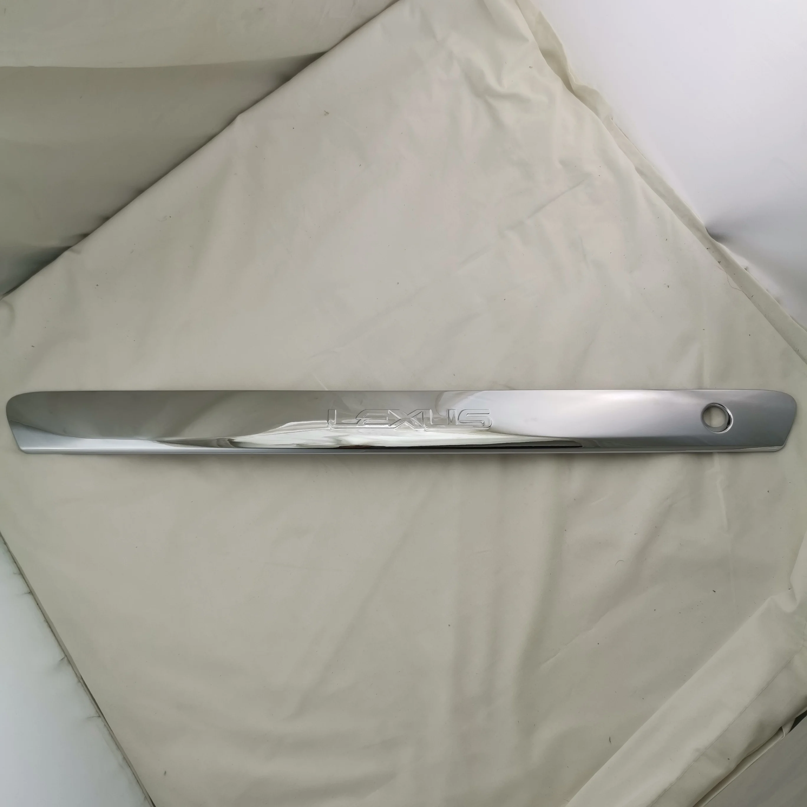 

For Lexus XU110 RX300 1998 1999 2000 2001 2002 2003 High-quality ABS Chrome plated Rear Trunk Lid Cover Trim Car-styling