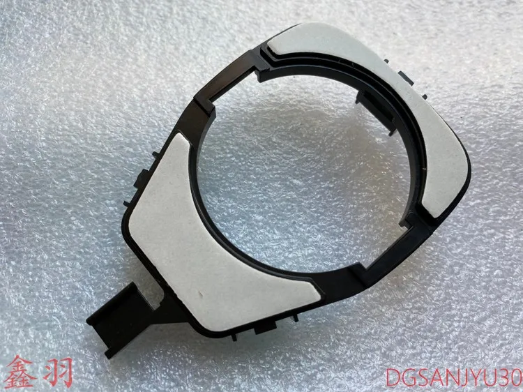 

Кронштейн, освещение и контроль дождя для: OUTLANDER PAJEROSPORT LANCER PAJERO