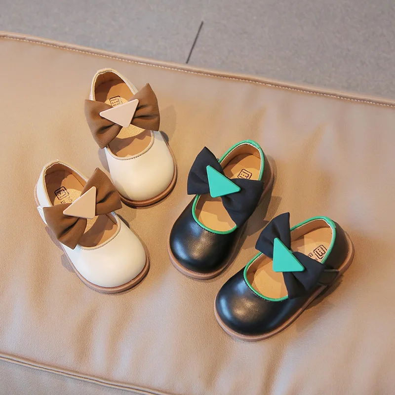 

Brand Designer Triangular Patch Children Shoes Girls Mary Janes 2022 Baby Girl PU Leather Shoes Princess Party Shoes Bow F07301