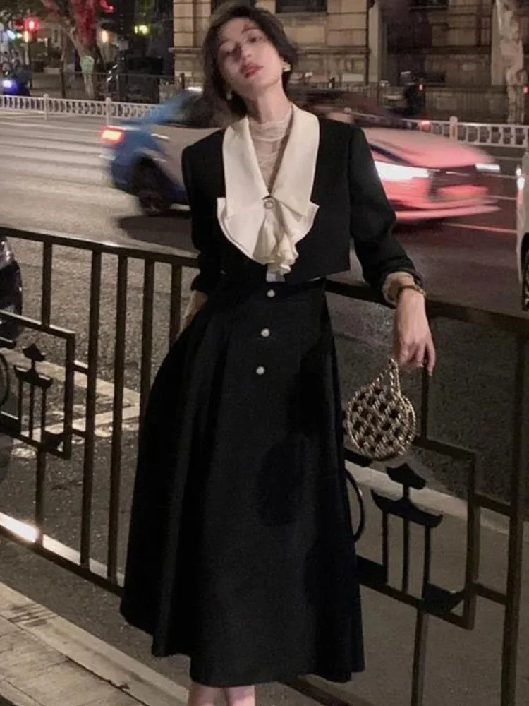 Женский офисный костюм