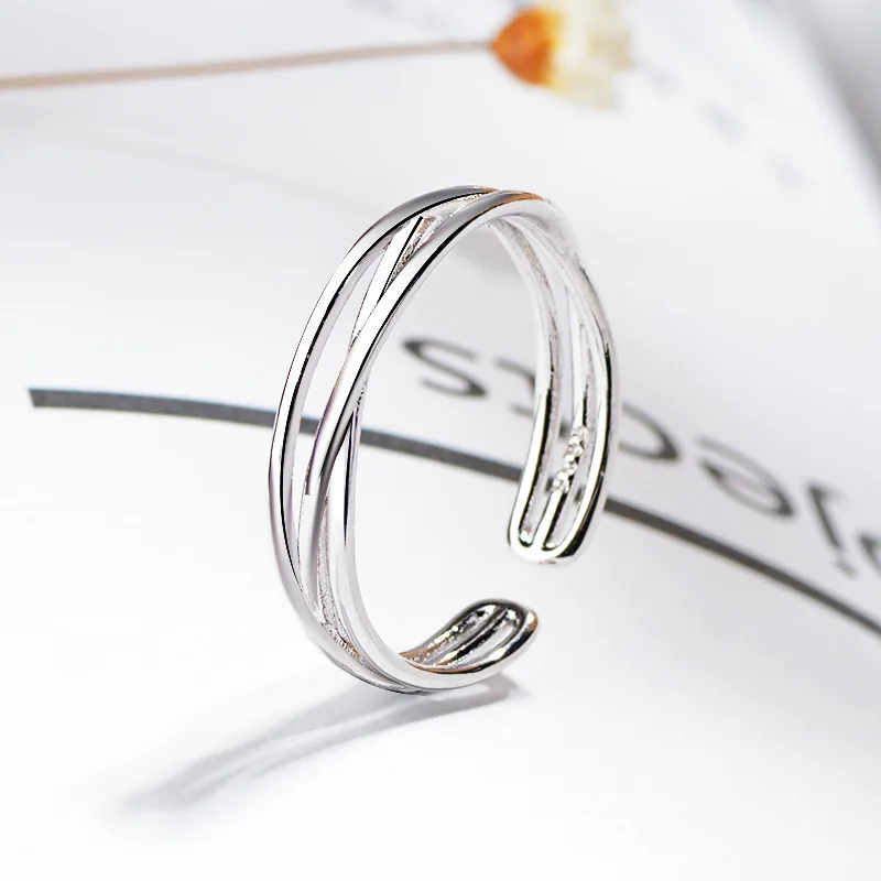 линия любви. магазин ювелирных изделий линия любви. ювелирочка кольца с серебро танзанит. ювелирные линии. кольцо с танзанитом в серебре.