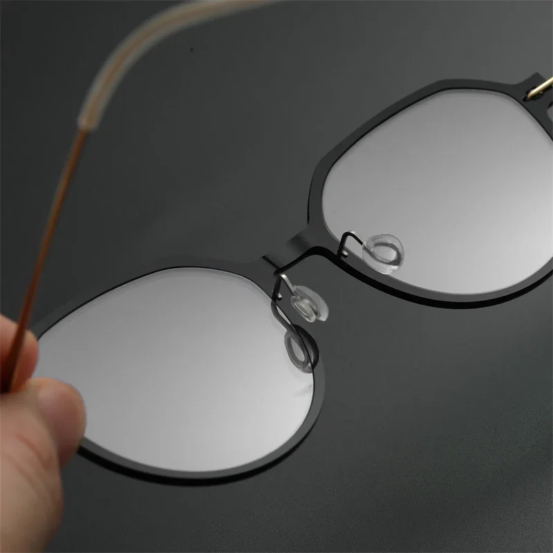 Оптические очки для женщин круглые Дания Linde 6582 титановые без винтов корейские