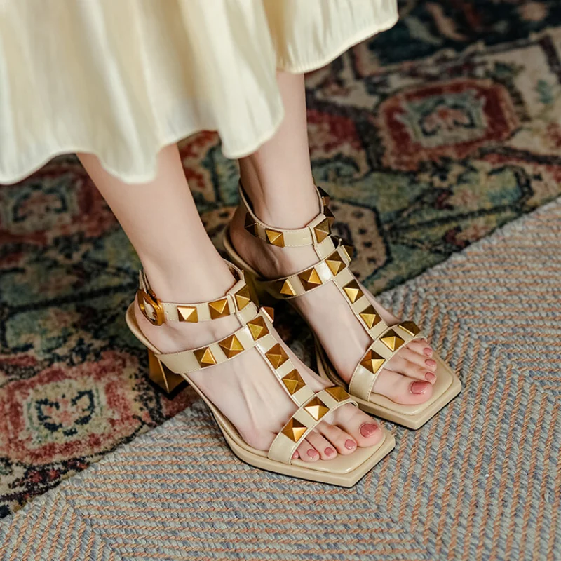 Rivet Thick Heel Sandals for Women 2023 Summer New Square Head Open Toe Line Buckle Leather Mid-heel Willow Shoes A418