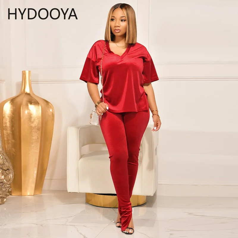 

Women Velvet Two Piece Sets Elegant Glossy Velour Nightwear Short Sleeve Top and Hem Split Long Pants Ladies Homewear Loungewear