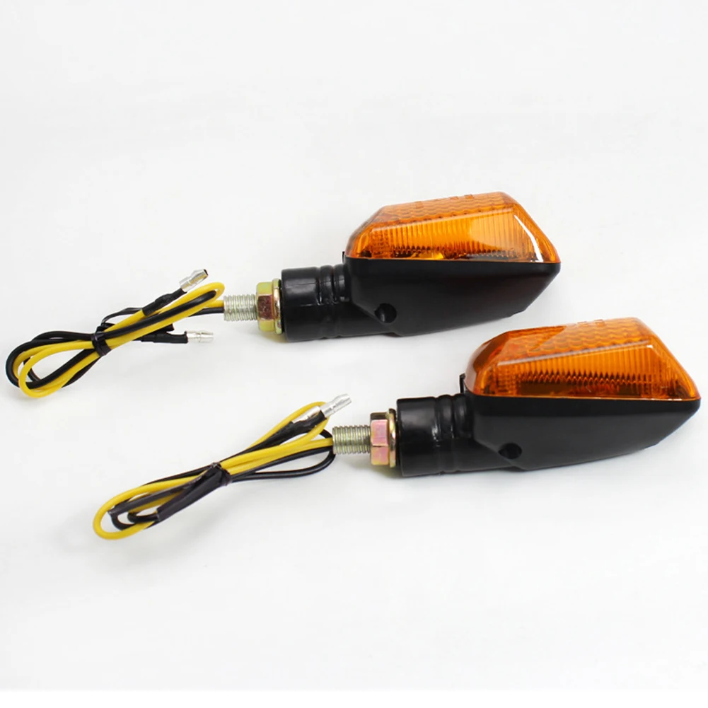 

Light Motorcycle Turn Signal Lights 12V 2 Wires 2PC 8mm 95g Amber Black Turn Signal Lights Plastic Shell Housing