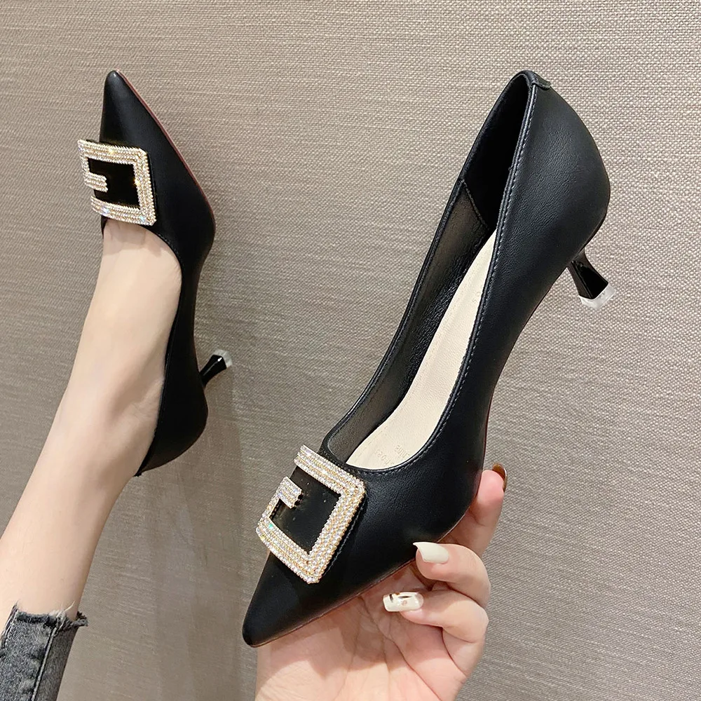 

Туфли-лодочки женские на низком каблуке 5 см, заостренный носок, классические, черные, 38 39 40