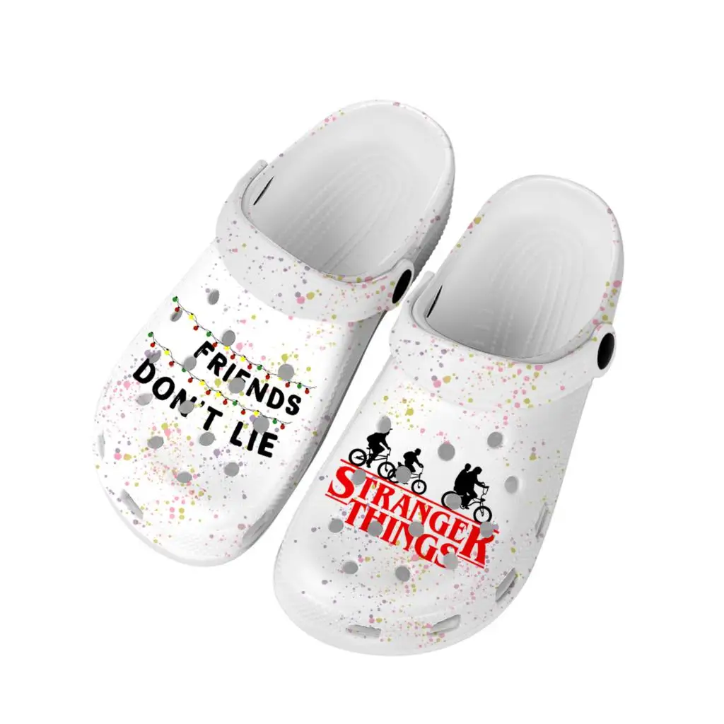 

Stranger Things Mens Womens Teenager Quality Home Clogs Friends Don't Lie Garden Clog Breathable Slippers Beach Shoe Water Shoes