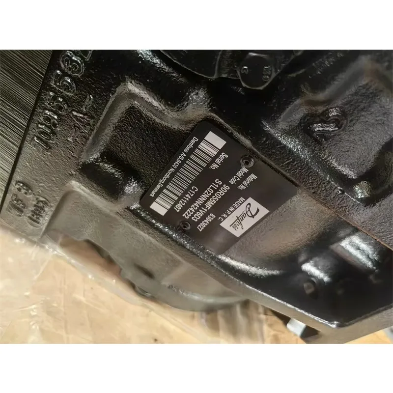 Фото 90L100 90L130 90R 90L055 Насос с наклонной шайбой и осевыми поршнями, с фиксированным рабочим объемом 90L130KA1CD8S3F1F03GBA353524 Насос высокого давления №5