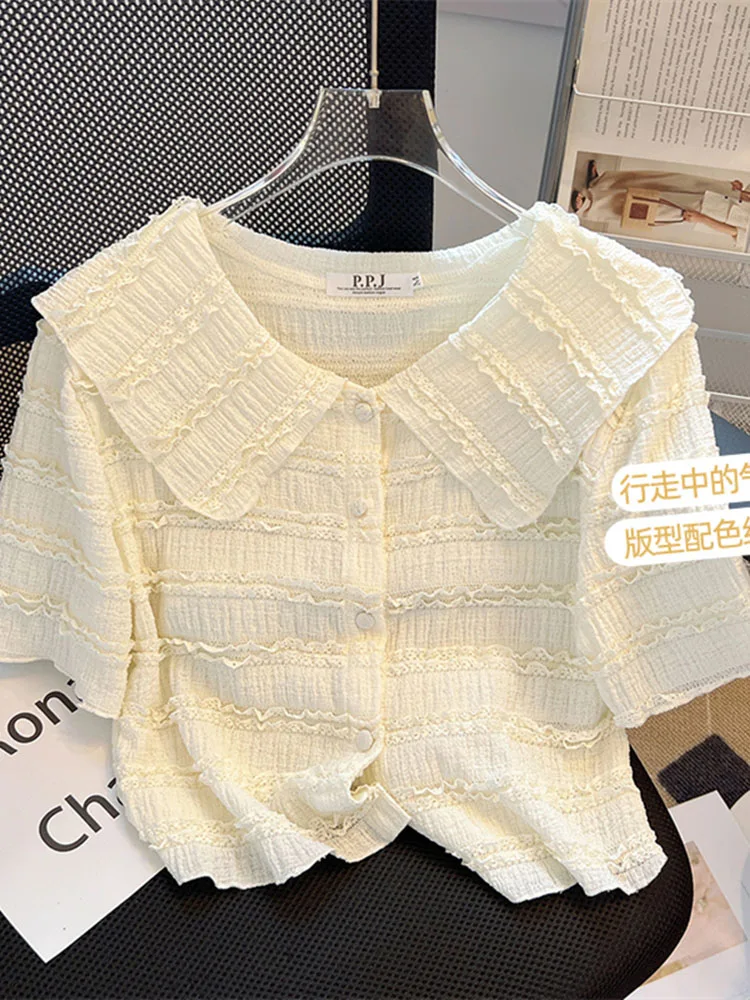 y w stylu francuskim Słodkie szyfonowe koszule z kołnierzykiem Piotruś Pan Kobiety Nowy szyk Krótki rękaw Plisowany top Jesień 2024 Eleganckie