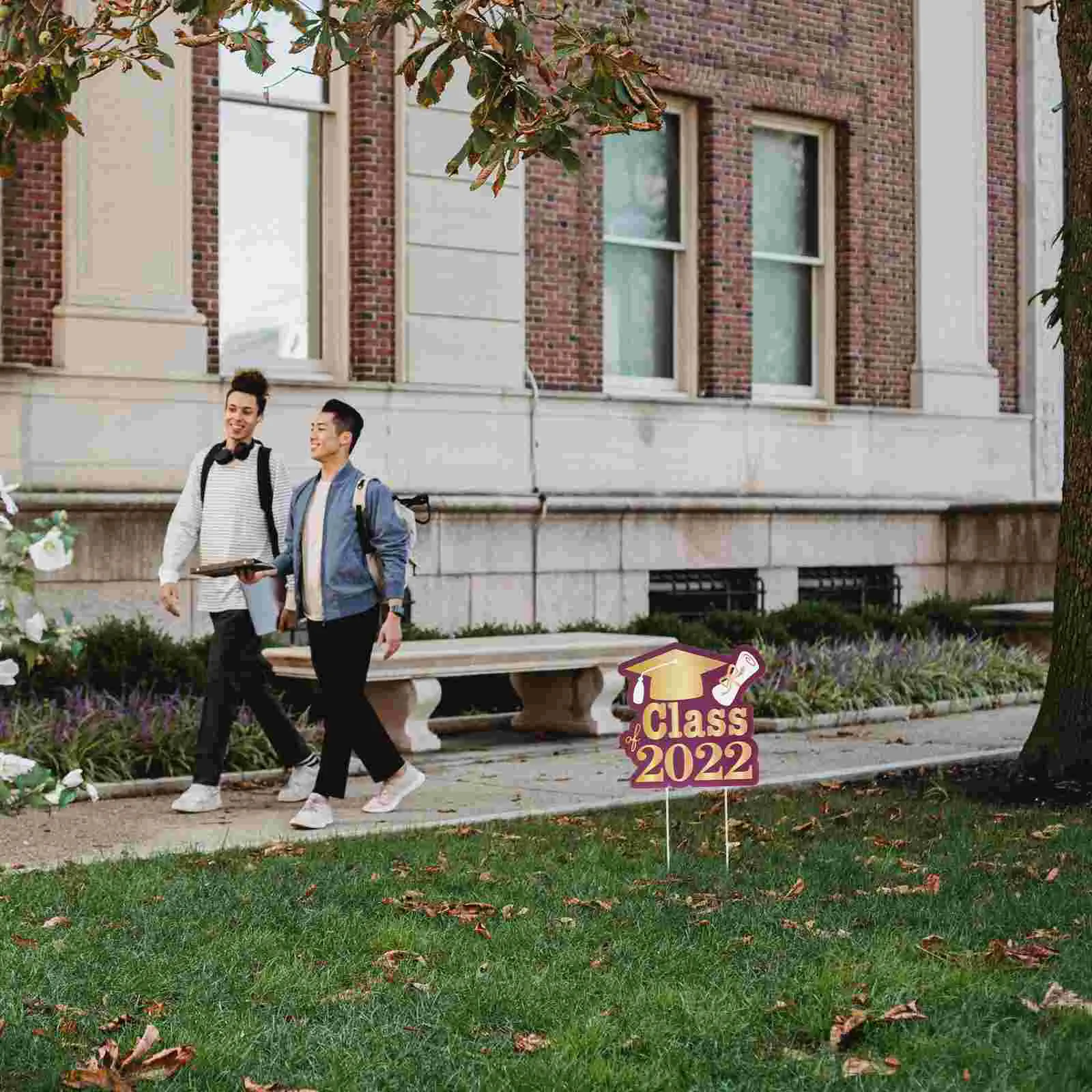 

Выпускной знак двор 2022 знаки для газона Декорации для сада градиент на колышке поздравления на вечевечерние нке уличное украшение на колыш...