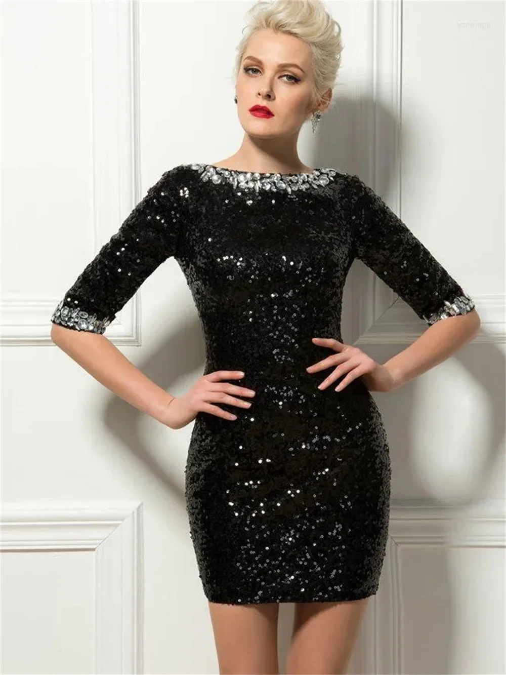 

Luxury Black Sheath Sequins Short Cocktail Dresses for Women 2022 Sexy Bateau Neck Beading Formal Evening Homecoming Party Gowns