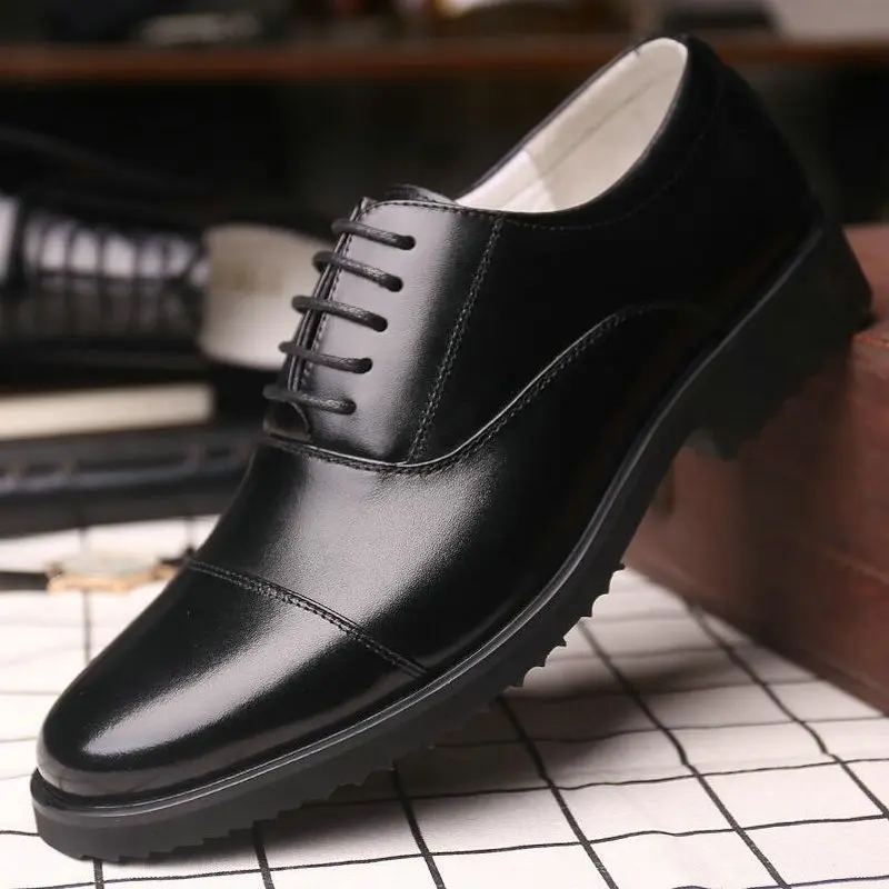 

hot New High Quality Men Lace-Up Oxfords Men Non-slip Leather Business Office Wedding Shoes Dress Shoes Large Size 2021 New